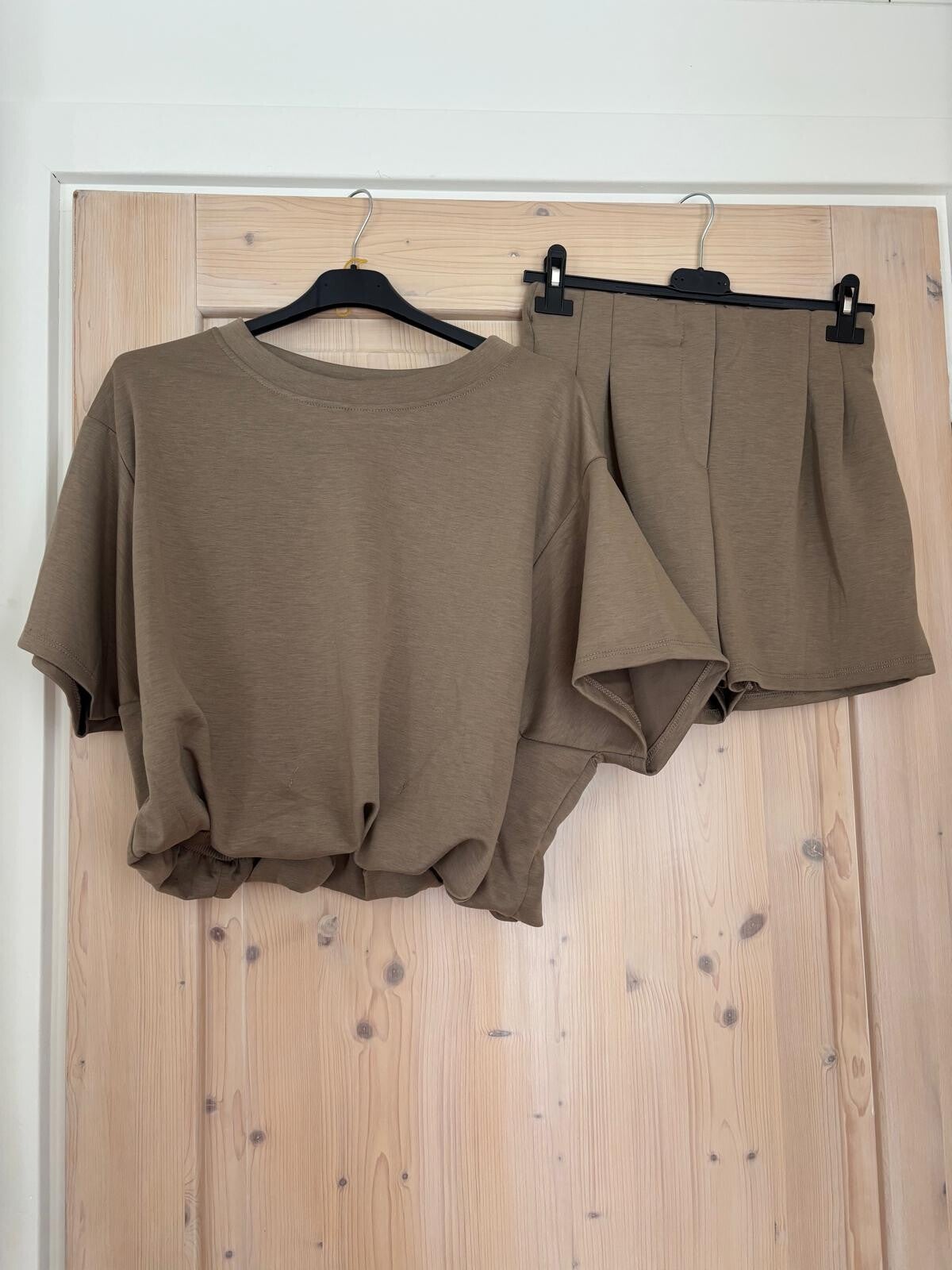 Toffe casual set met short licht bruin 181