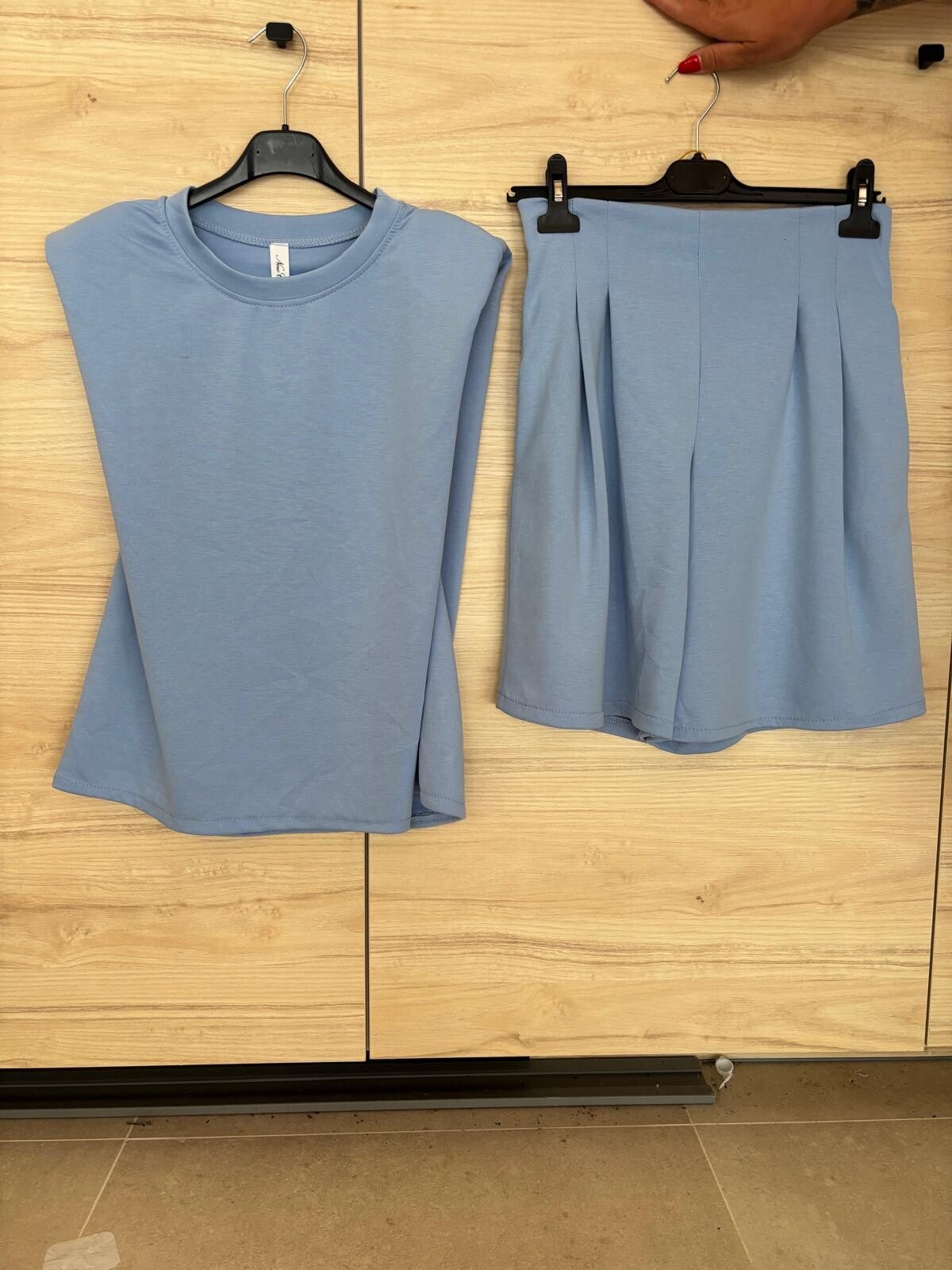 Trendy mouwloze set met short blauw 191