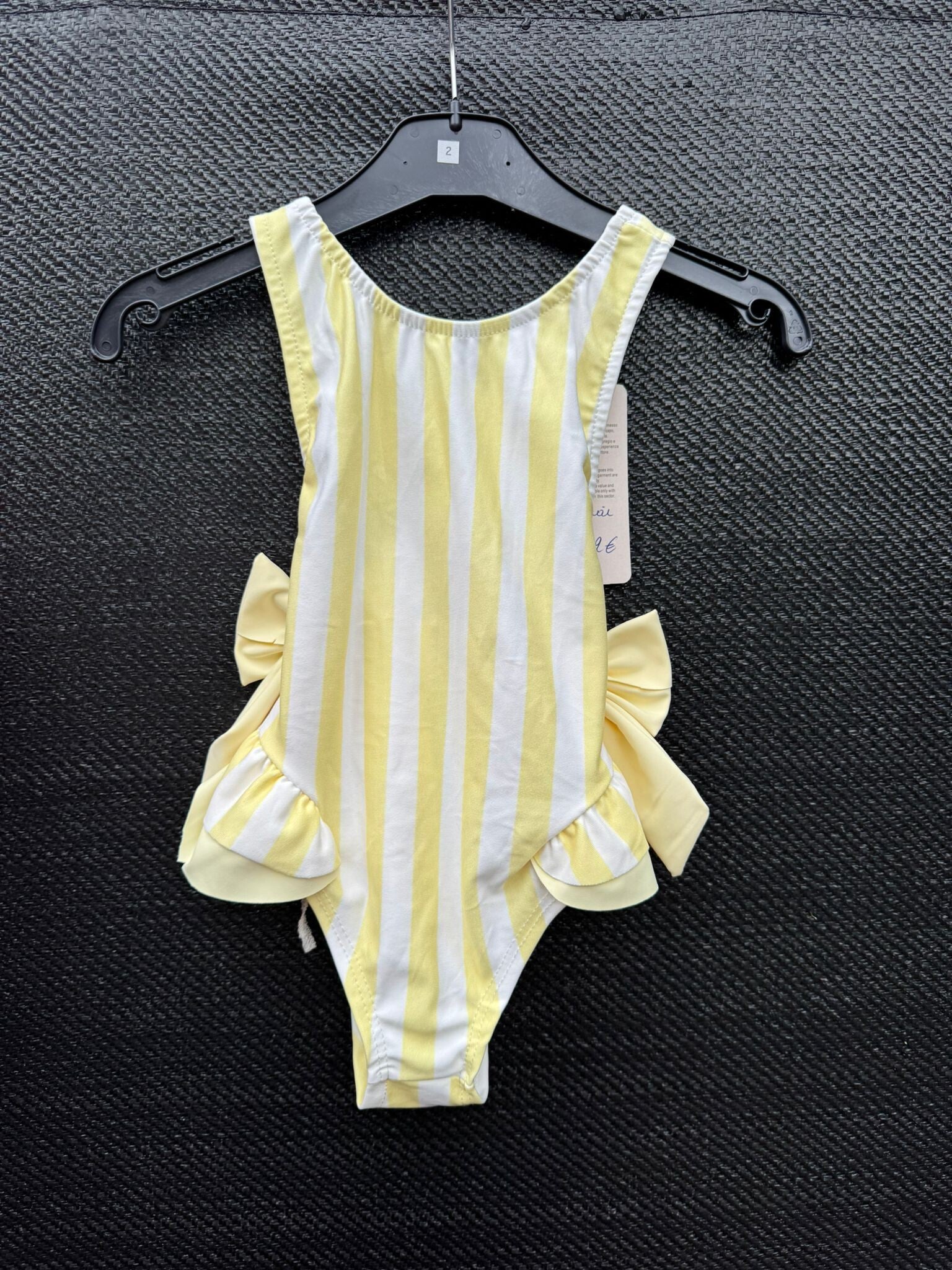 Badpak met gele streepjes