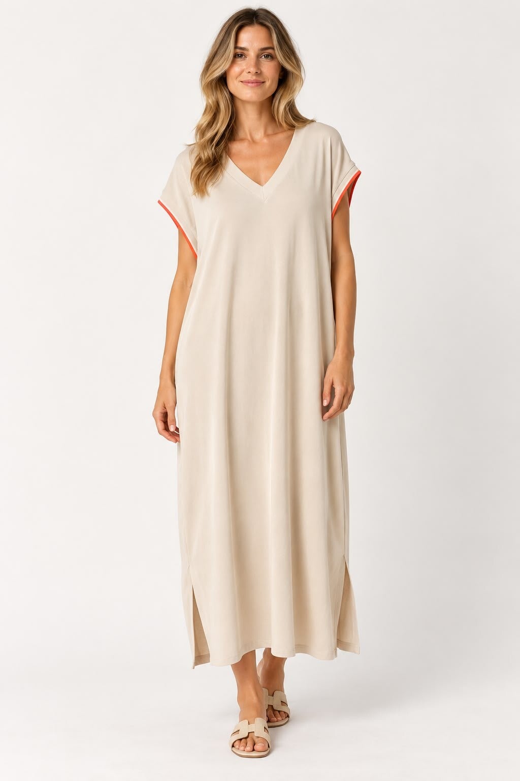 Lange jurk met leuk accent beige