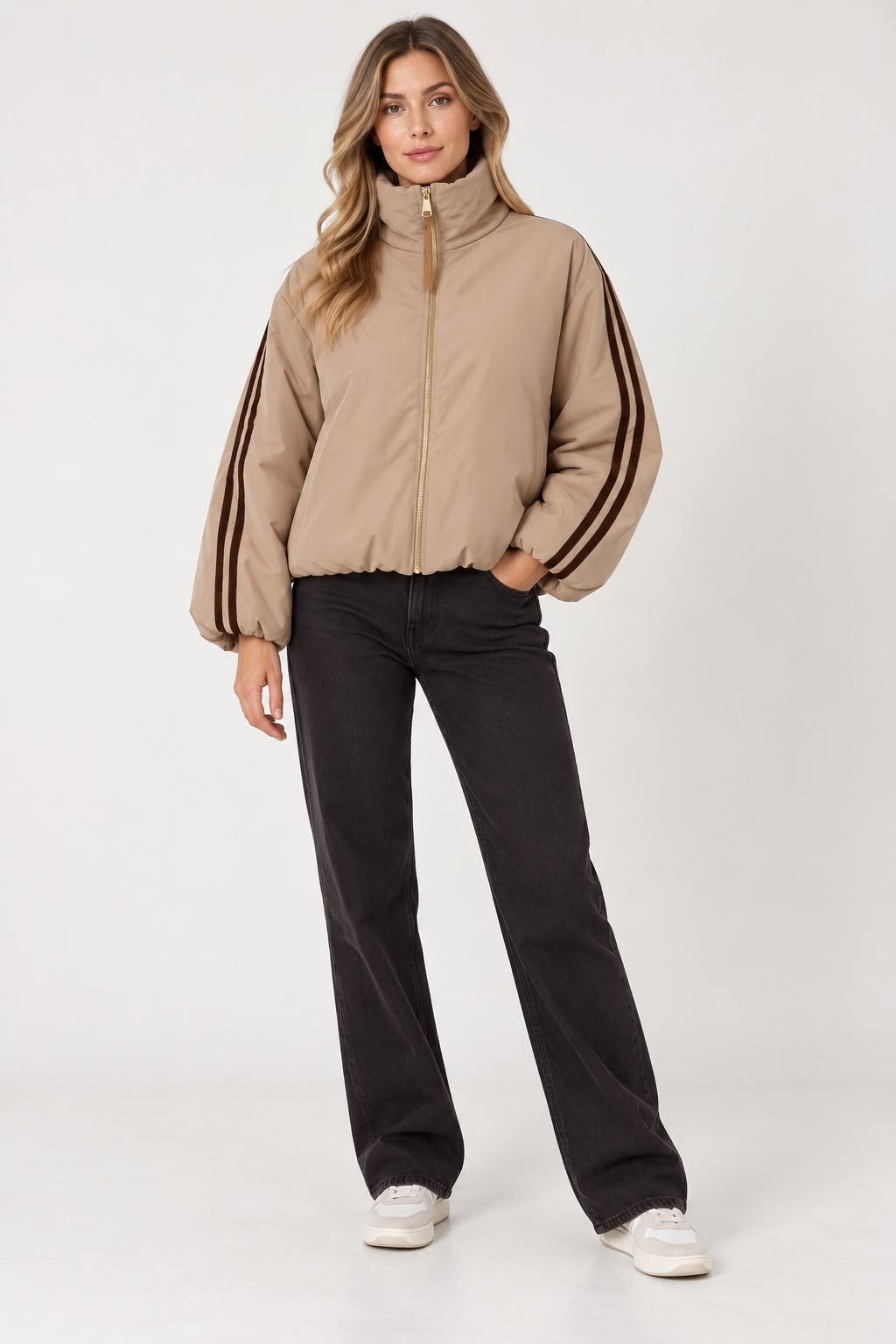 Hele toffe jas met streep beige