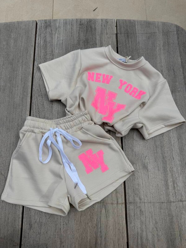 Hele mooie set met crop top NY beige