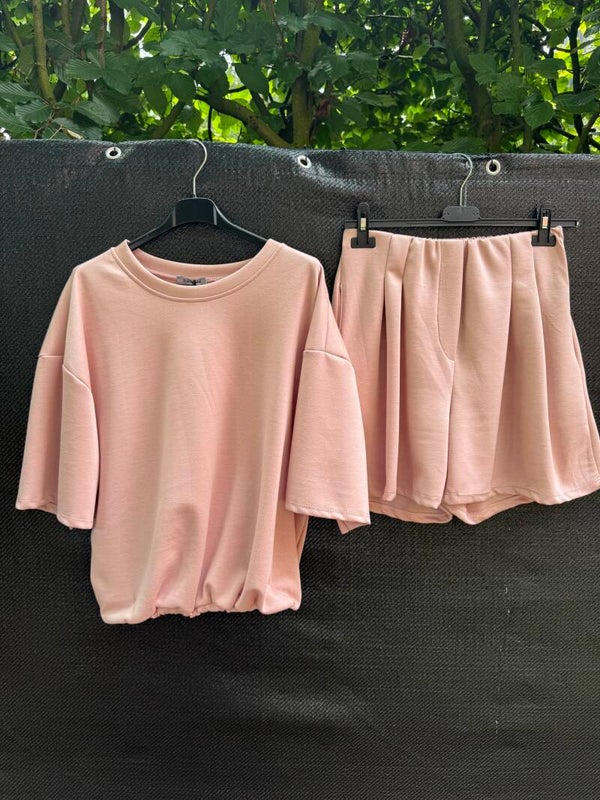 Mooie stijlvolle set oud roze
