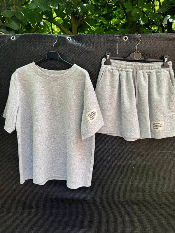 Hele mooie set met label grijs