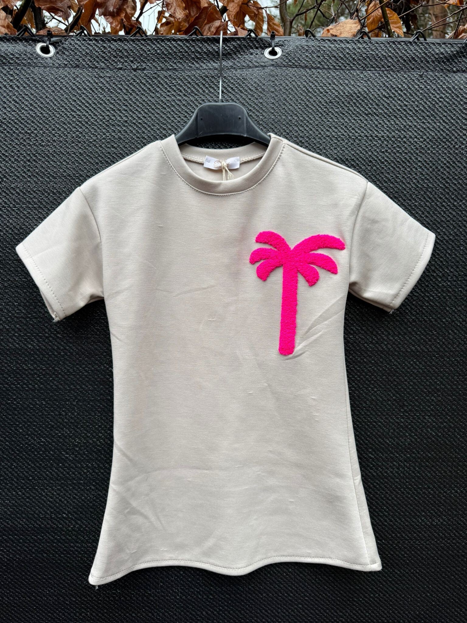 Kleedje met roze palmboom