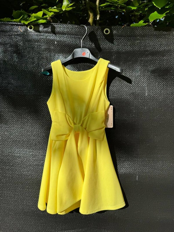 Elegant kleedje geel