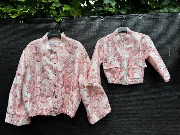 roze bomber jacket