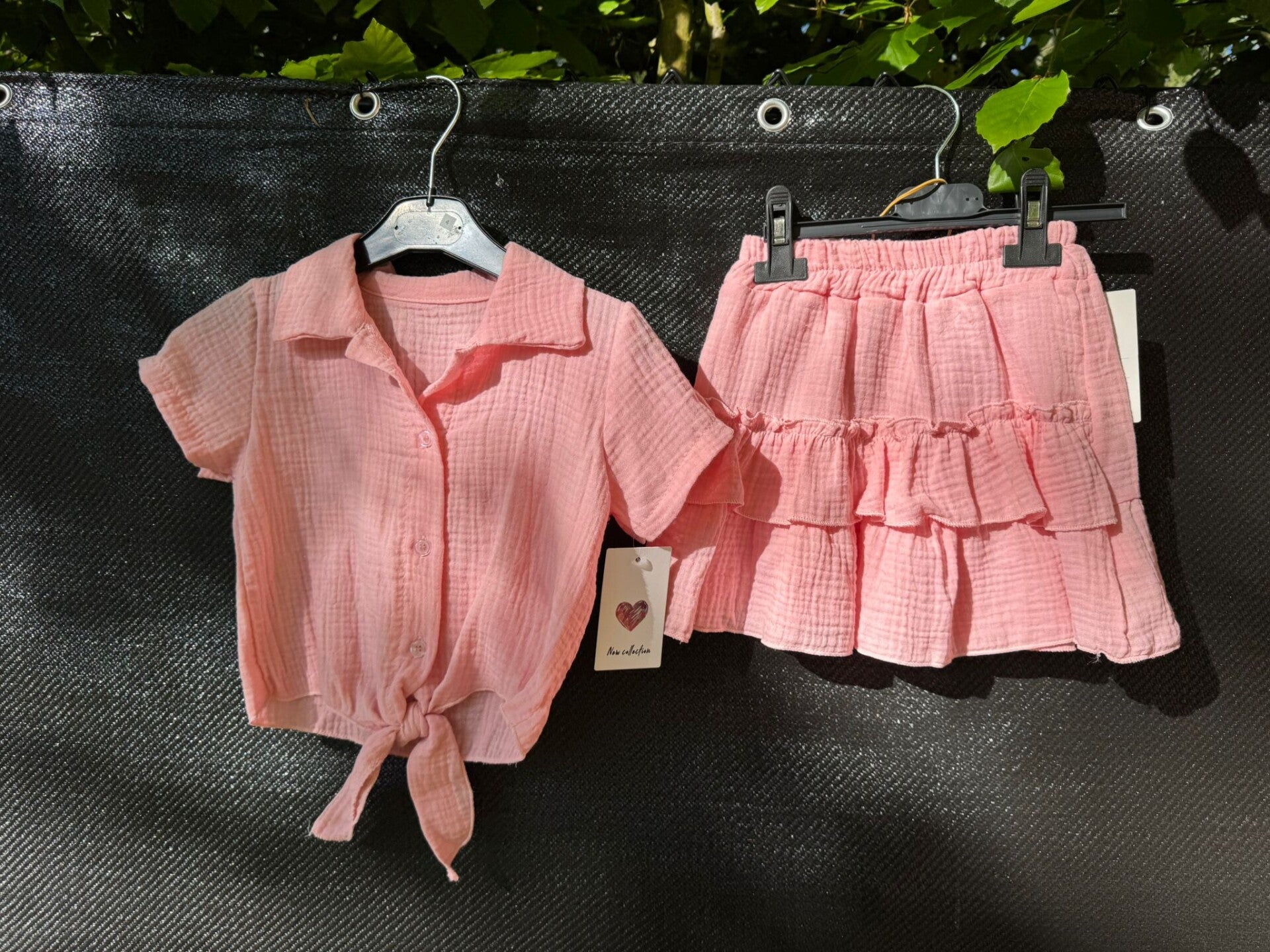 Mooi setje van hemd en rokje roze