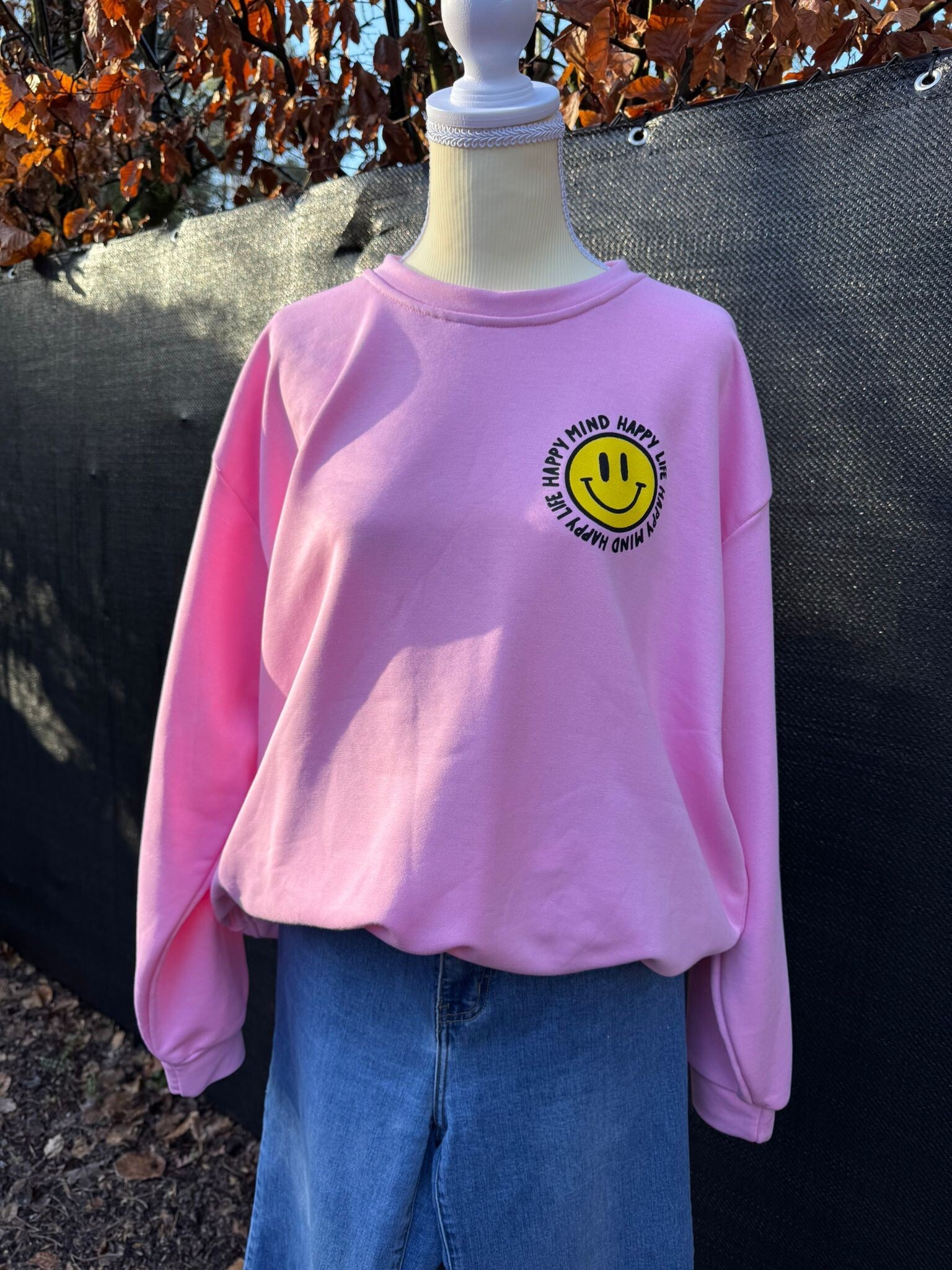 roze sweater smiley