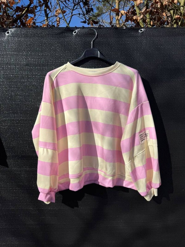 Mooie trui met streepjes geel roze