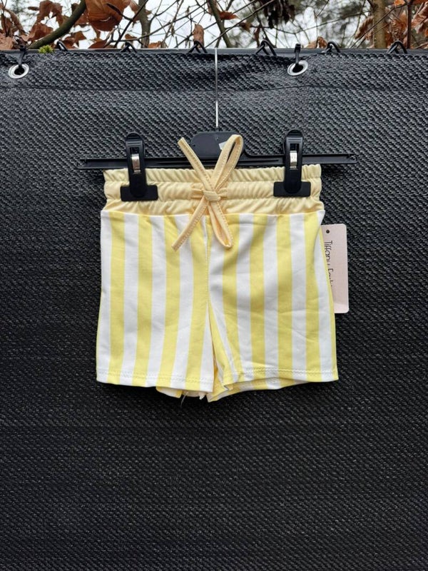zwembroek met geel streepje