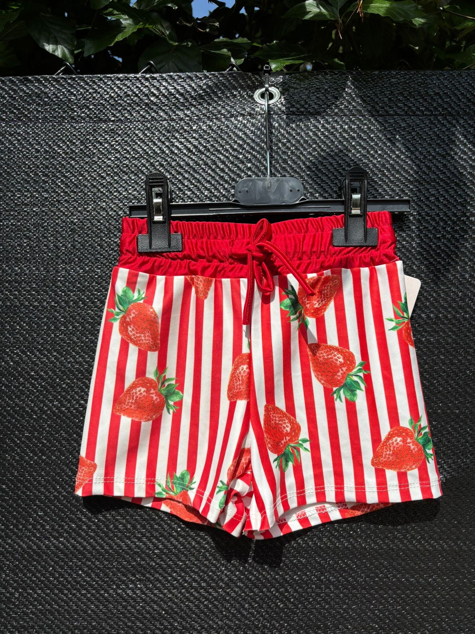 zwembroek rode aardbei