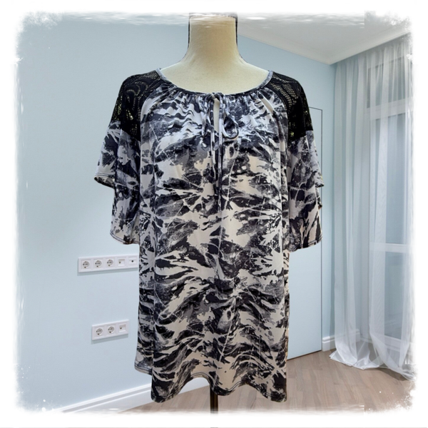 Pretty Black & White Abstract Tie-Dye Blouse with Lace Shoulders