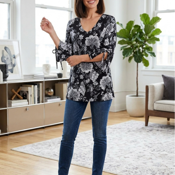 Bleecker & McDougal Black & White Floral Tie-Sleeve Top
