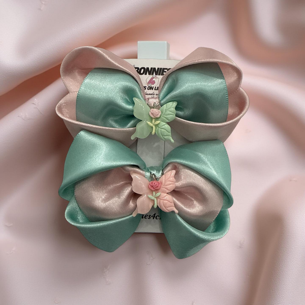 Handmade Bow Set with Closed Backing and Butterfly Center