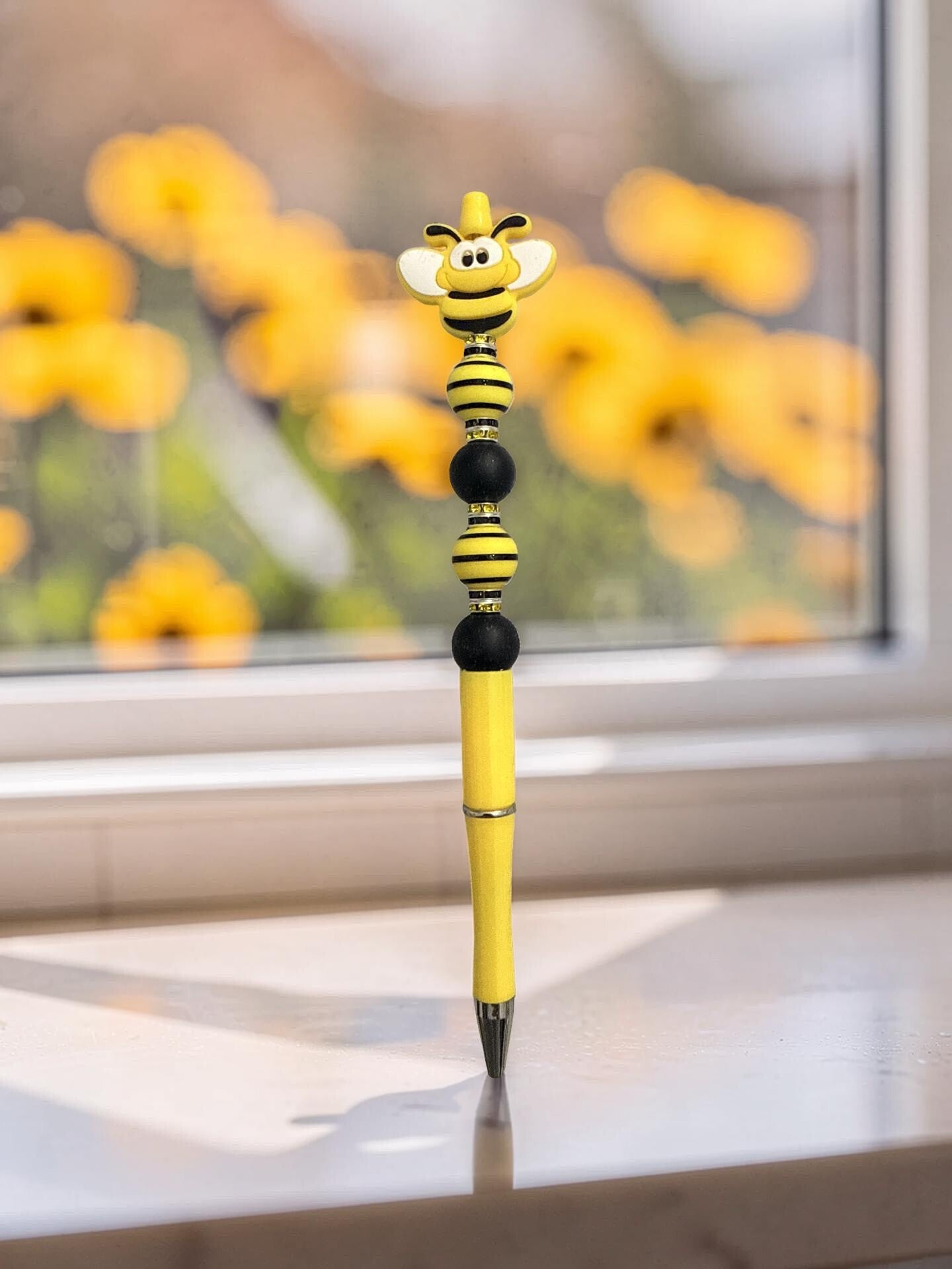 Tall Busy Bee Custom Beaded Pen – Vibrant Yellow & Matte Black Bling