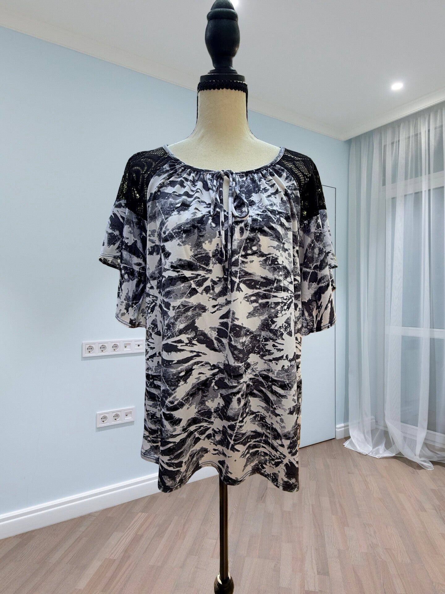 Pretty Black & White Abstract Tie-Dye Blouse with Lace Shoulders
