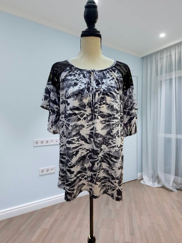 Pretty Black & White Abstract Tie-Dye Blouse with Lace Shoulders