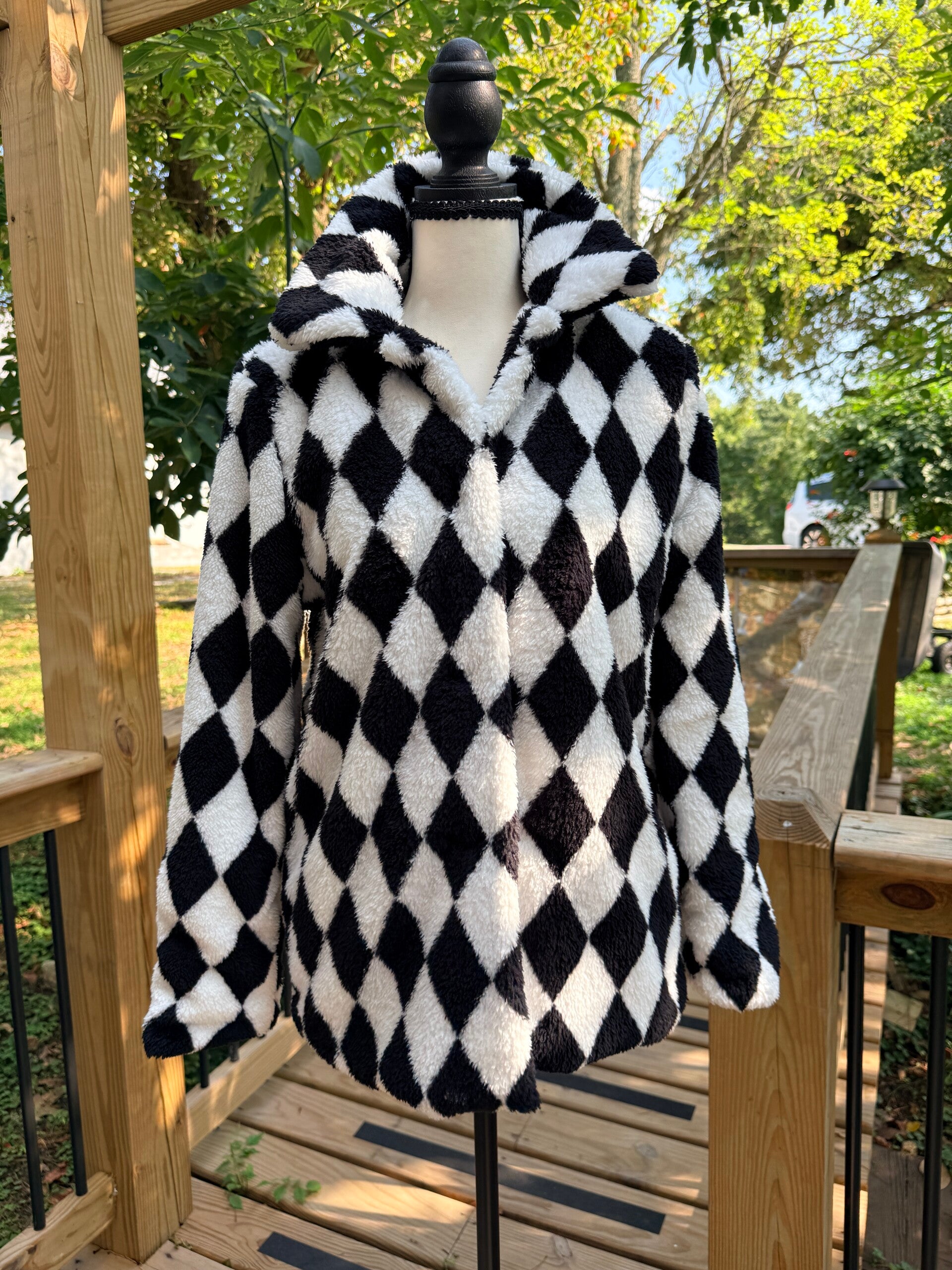 Black & White Harlequin Diamond Plaid Fleece Jacket