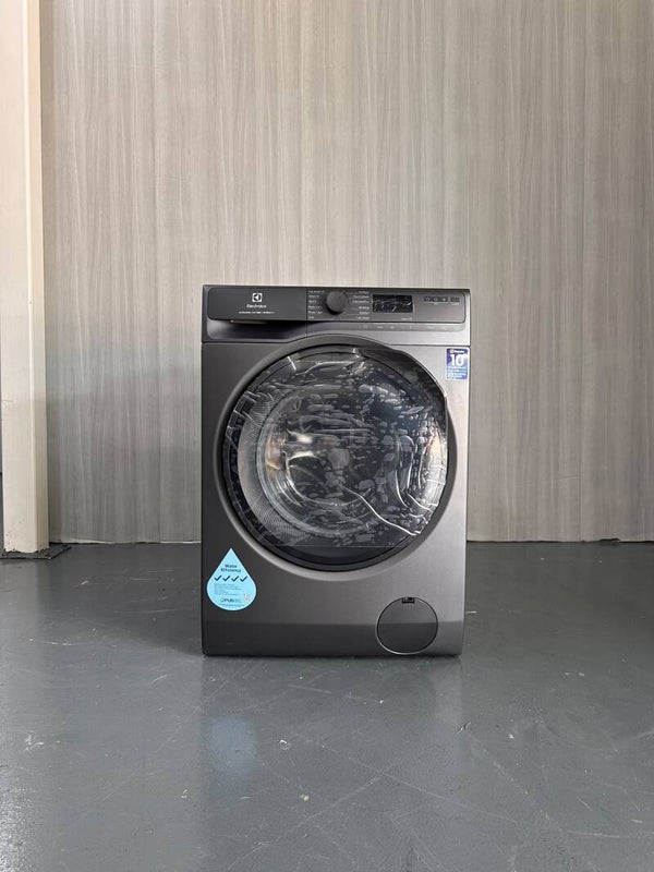 ELECTROLUX 10KG FRONT LOAD WASHING MACHINE WASHER  Model: EWF1023P5SC ULTIMATECARE™️ 500