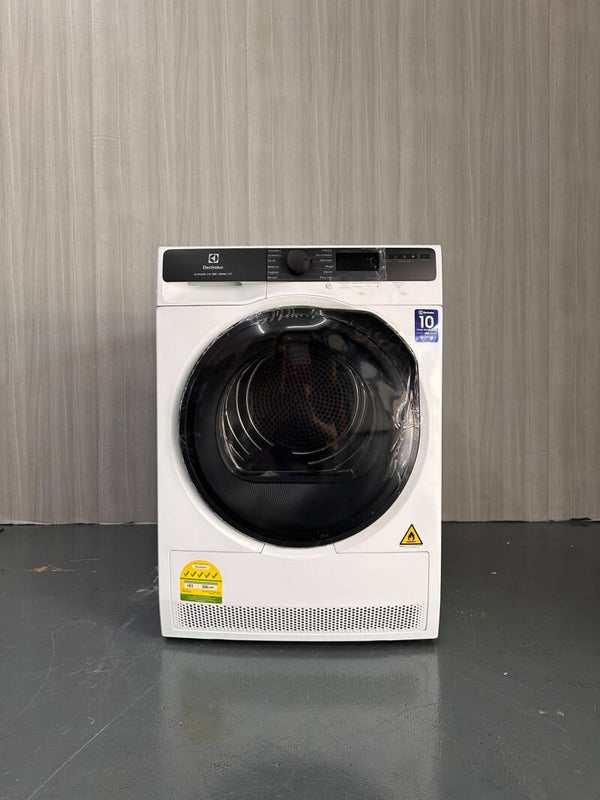 ELECTROLUX 8kg Heatpump Dryer  Ultimate Care 500 Model: EDH803J5WC