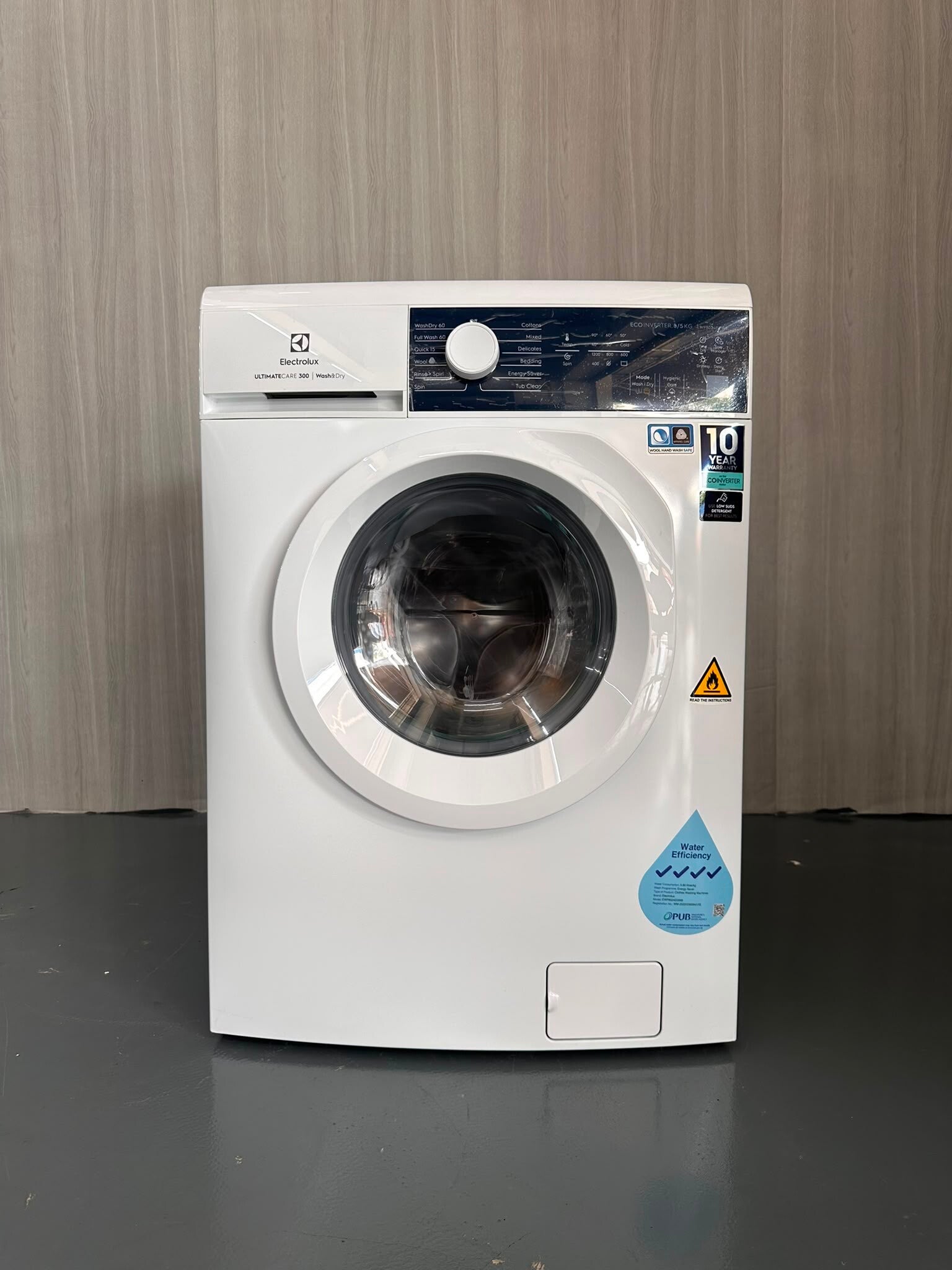 ELECTROLUX 8kg/5kg Washer Cum Dryer  UltimateCare 300 Model: EWP8024D3WB