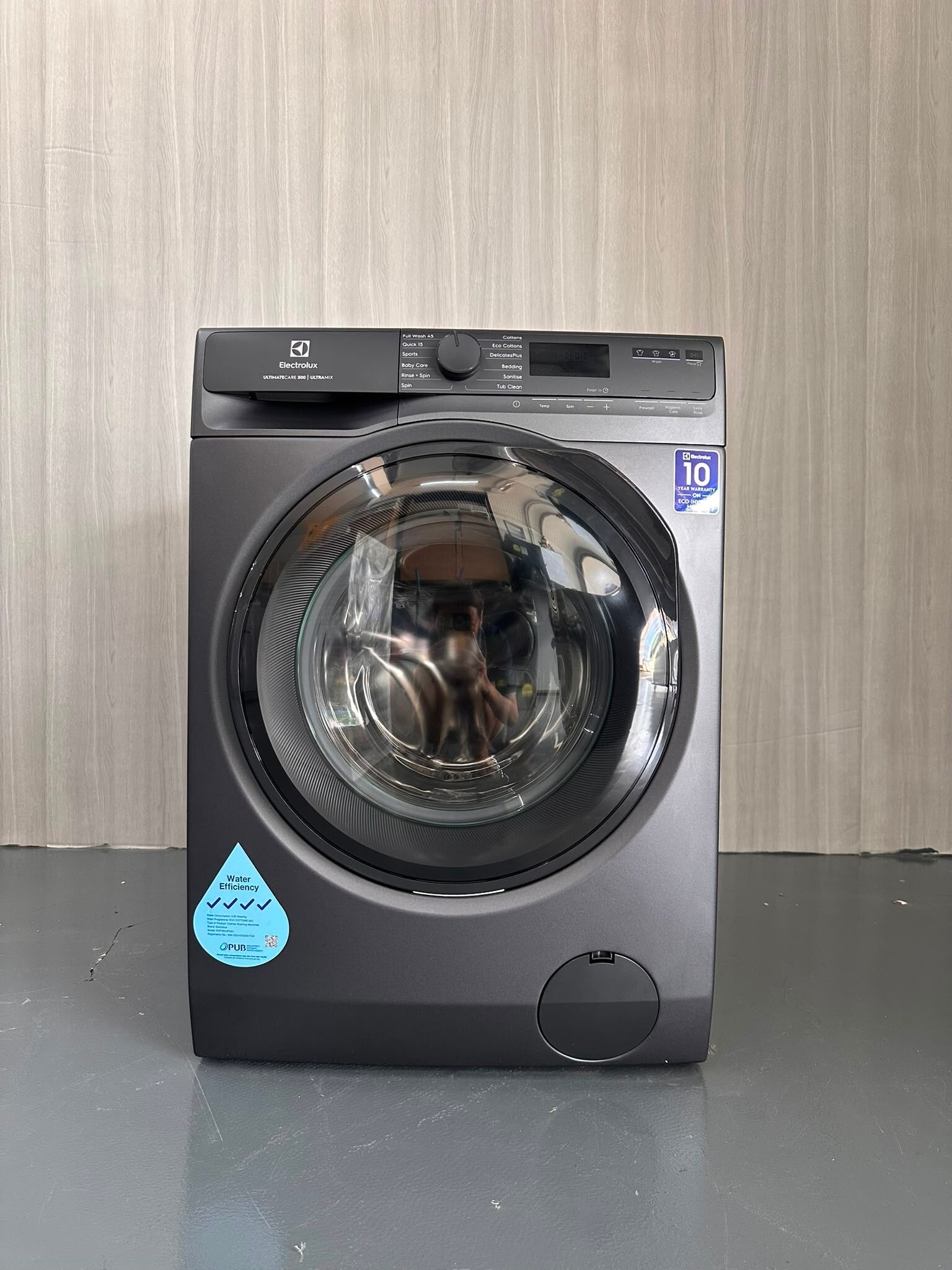 ELECTROLUX 9kg Front Load Washing Machine Washer  *UltimateCare 500* Model:EWF9023P5SC