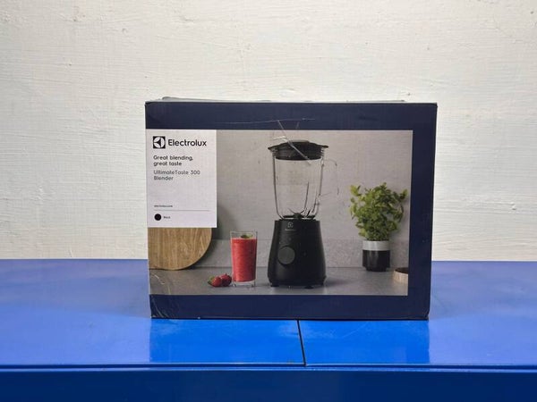 ELECTROLUX 500 Watt UltimateTaste 300 Blender with 2 Speeds Model : E3TB1-310K