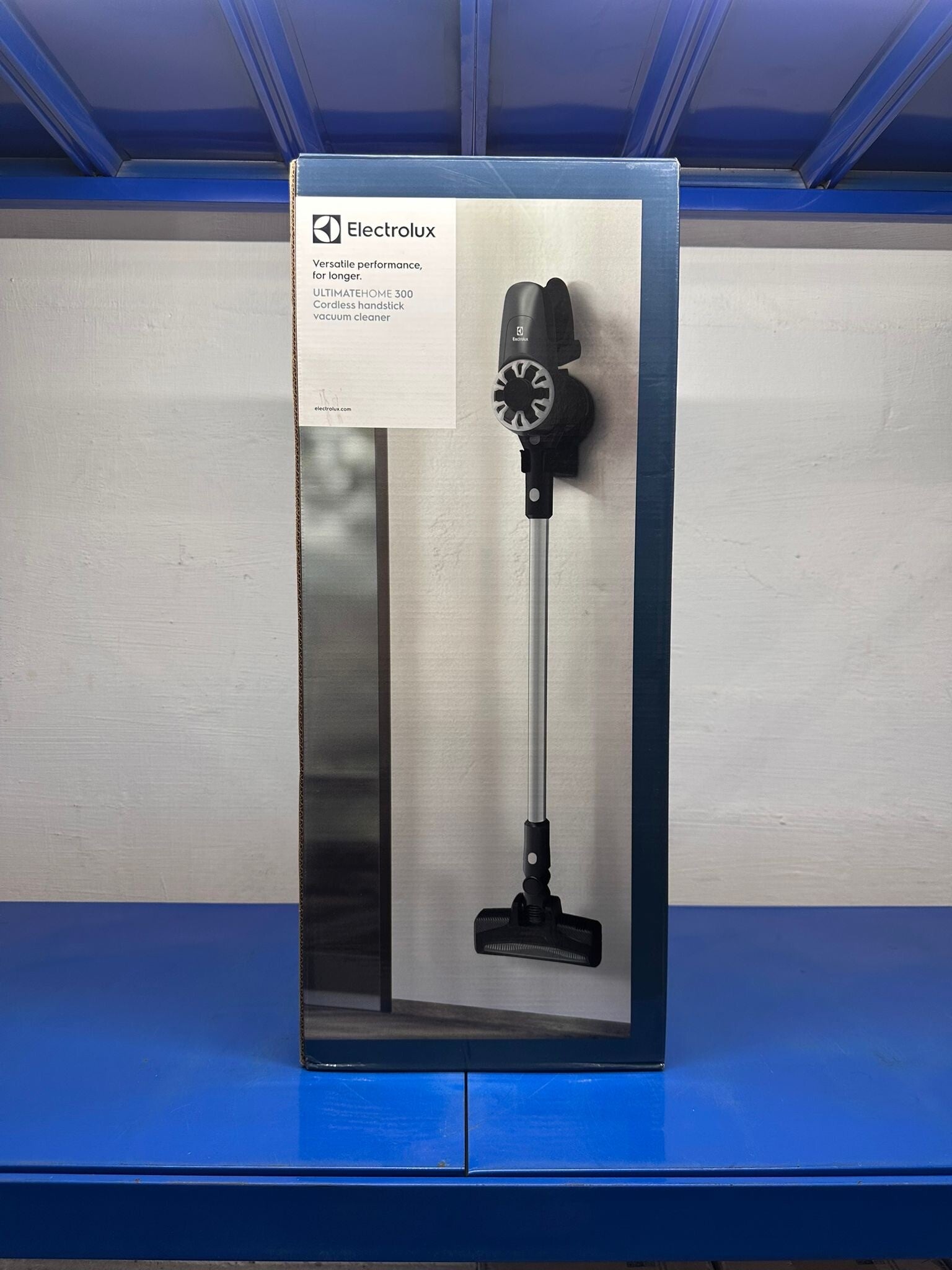 ELECTROLUX UltimateHome 300 Handheld Vacuum Cleaner, Power 18V  Model : EFP31212