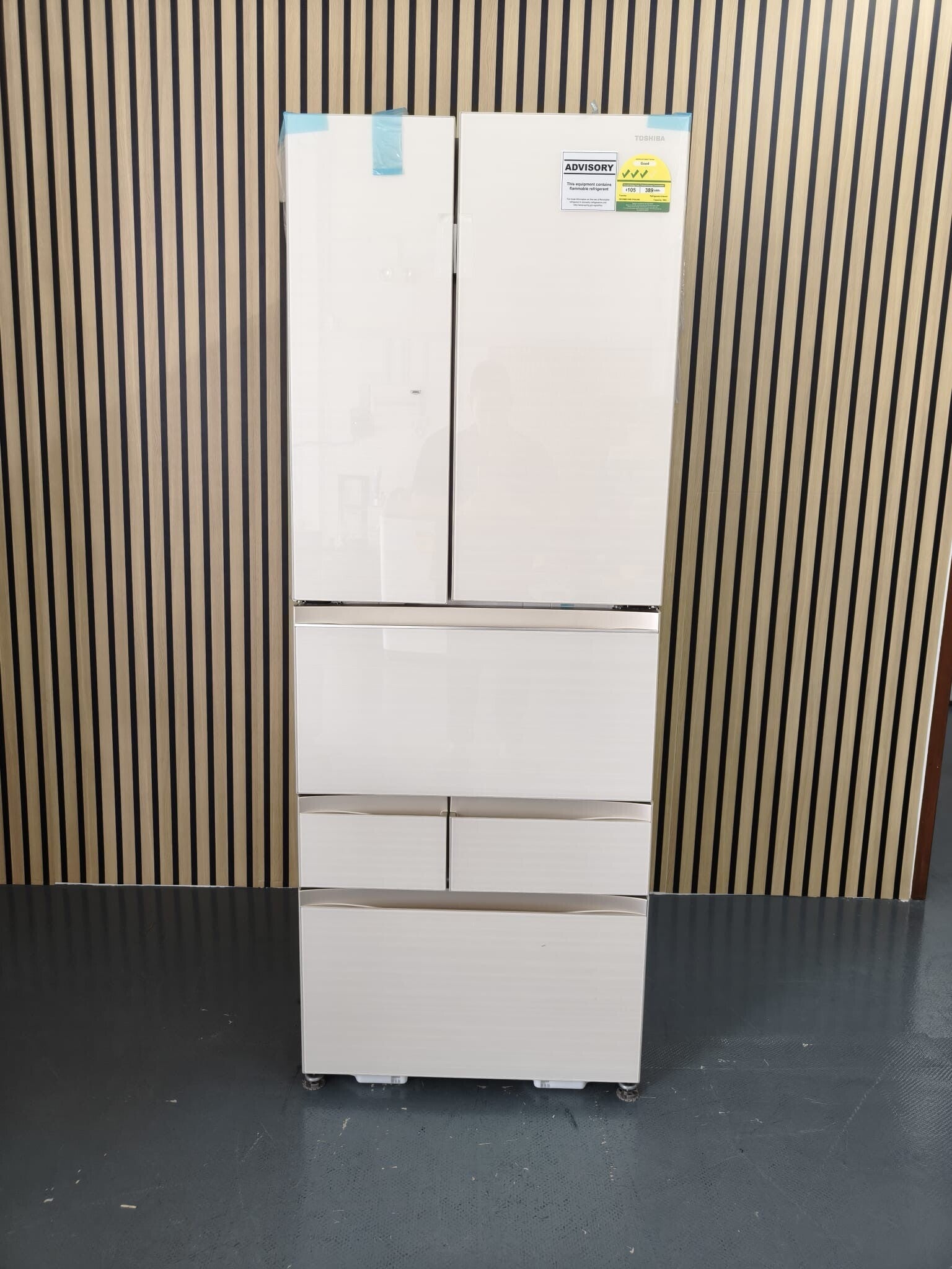 TOSHIBA 588L MULTI 6 DOOR REFRIGERATOR FRIDGE 3 TICKS Model: GR-RM631WE-PGX(A6)