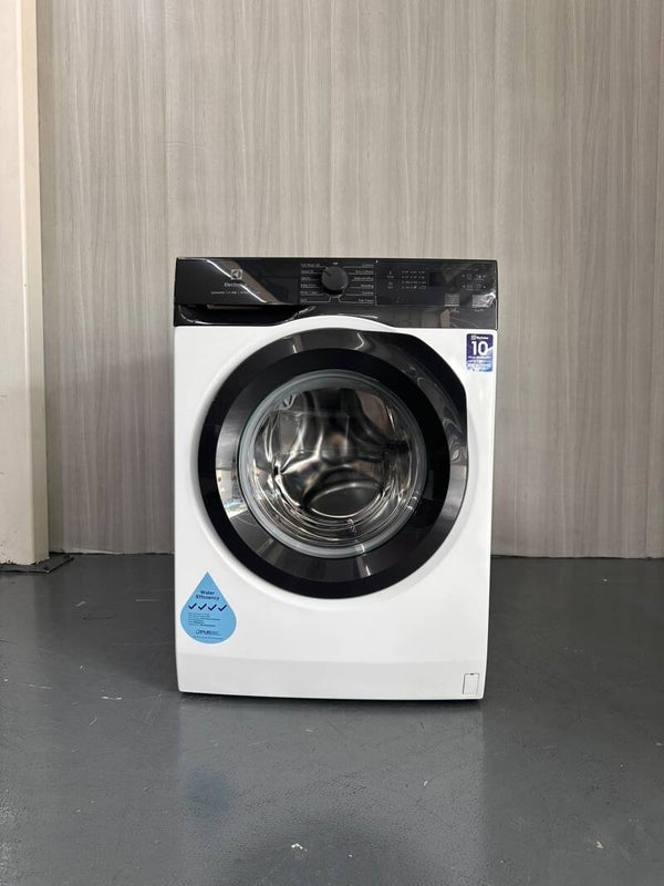 ELECTROLUX 9kg FRONT LOAD WASHING MACHINE WASHER ULTIMATECARE 300  Model: EWF9024D3EC
