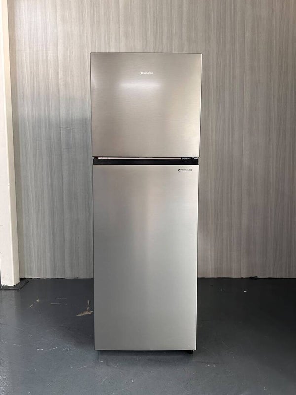 HISENSE 327L 2-DOOR TOP BOTTOM REFRIGERATOR FRIDGE  MODEL: RT469N4SSV