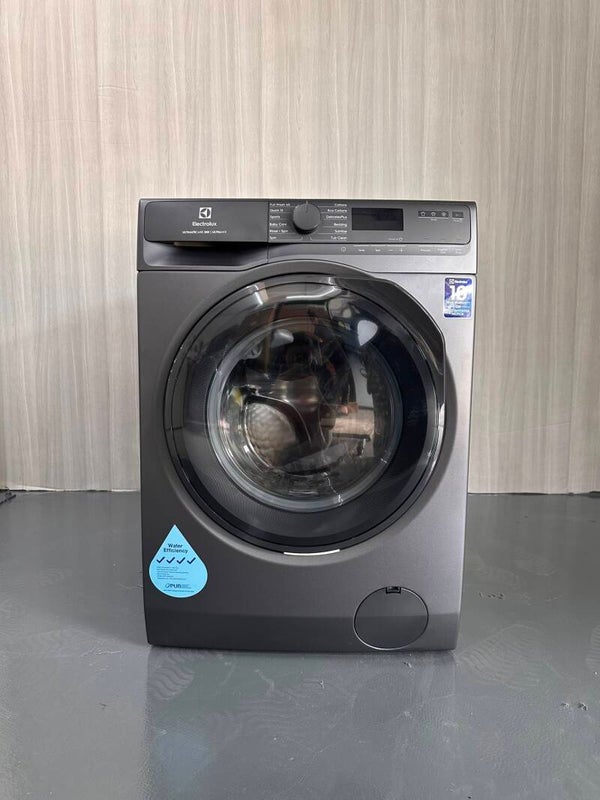 ELECTROLUX 13kg UltimateCare 500 Front Load Washing Machine Washer  Model: EWF1343P5SC