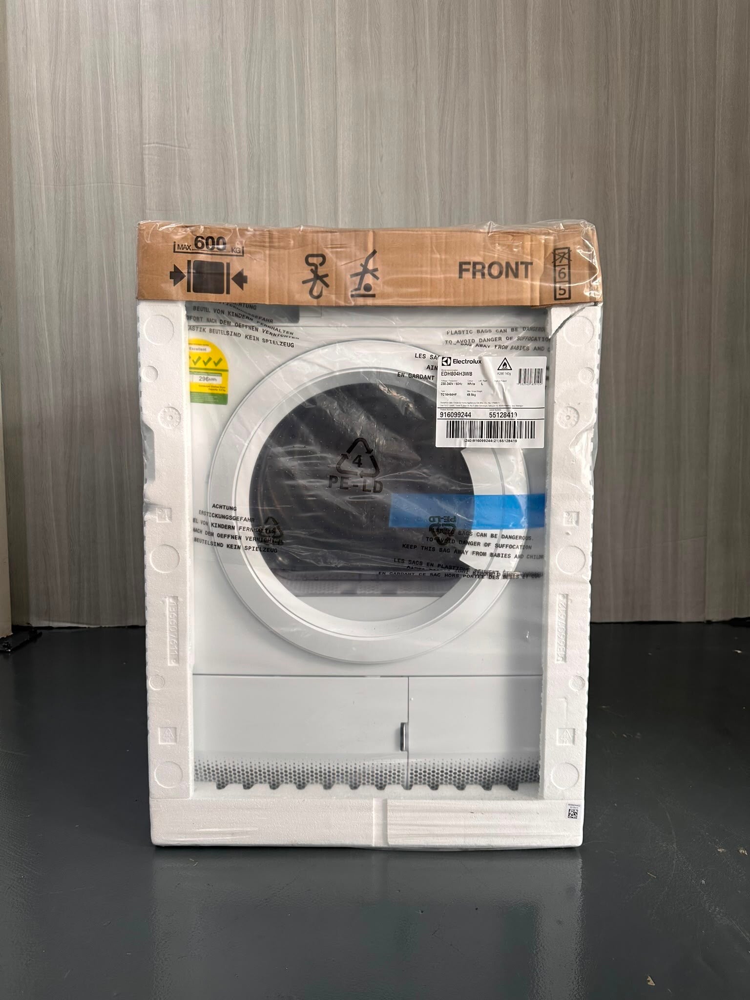 ELECTROLUX 8kg Heatpump Dryer  Ultimate Care 300 Model: EDH804H3WB