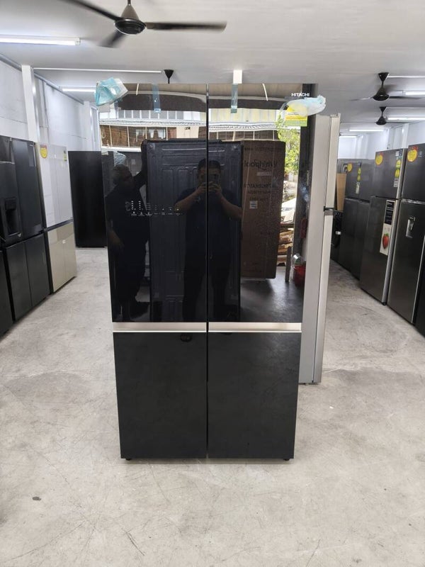 HITACHI 569L SIDE BY SIDE FRENCH FRIDGE Model: R-WB640V0MS-GBK Display Set