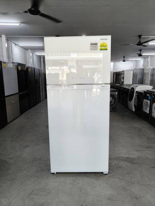 Toshiba 597L 2 - Door Fridge (White) Model: GR-RT835WE-PGX(B5) DISPLAY SET