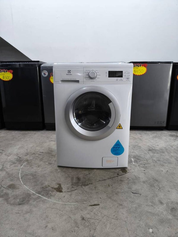 USED ELECTROLUX 7.5kg/5kg washer cum dryer EWW12746