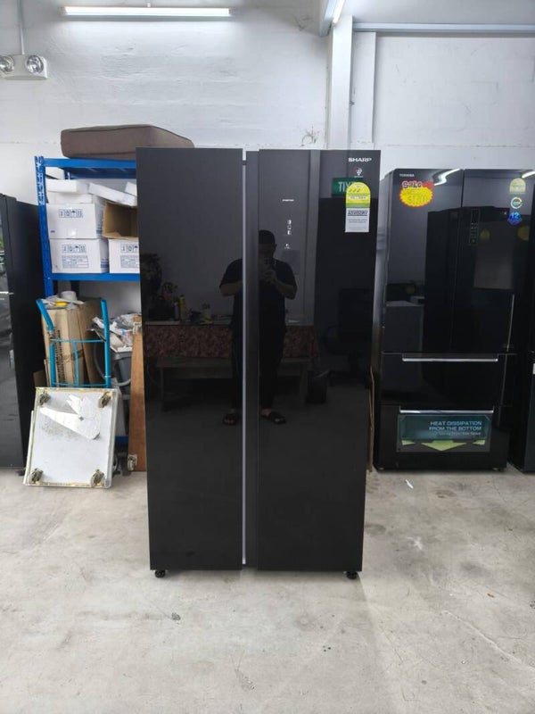 USED  SHARP 599L side by side fridge Model: SJ-SS60G-BK