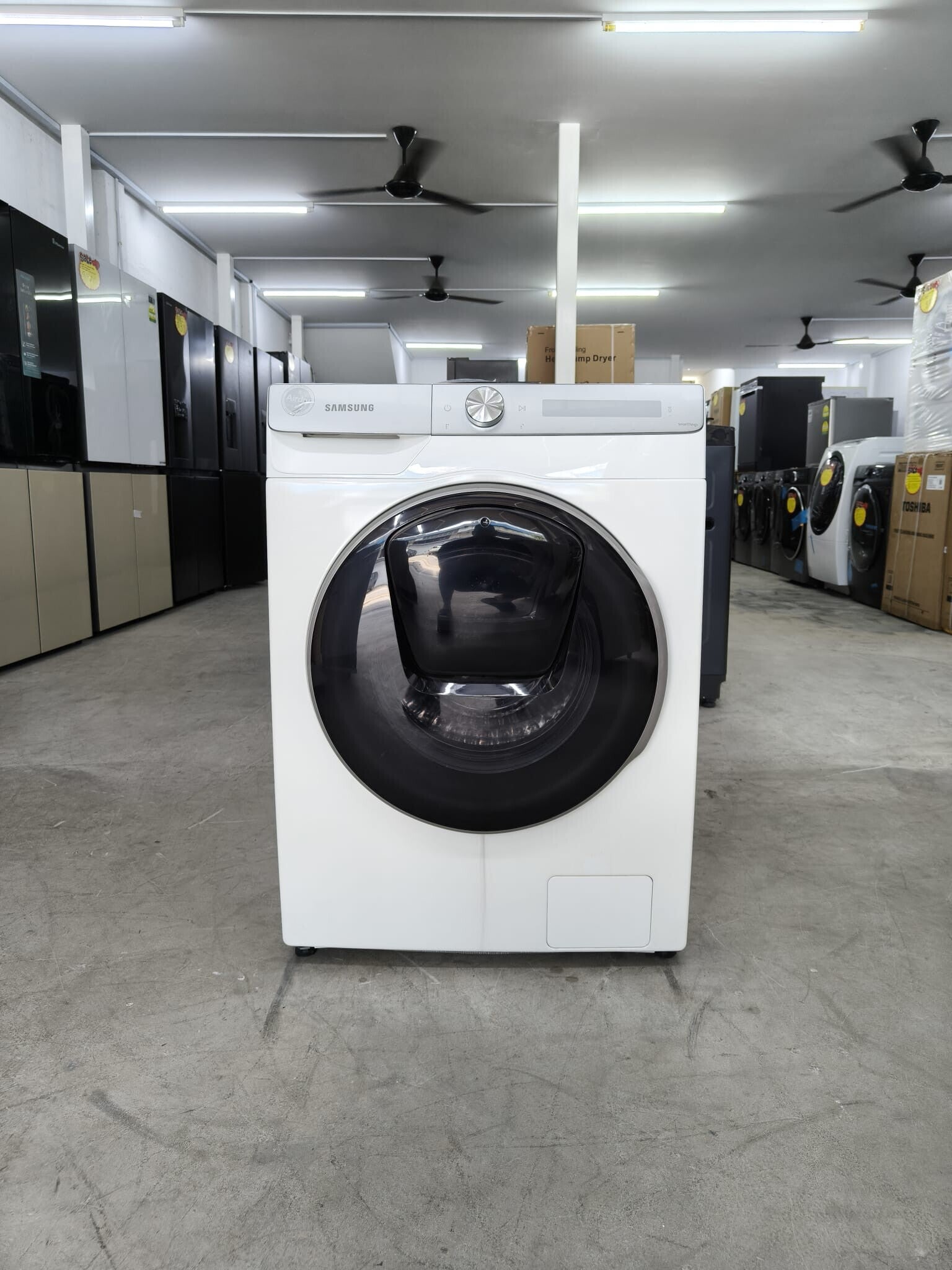 USED SAMSUNG 8.5KG FRONT LOAD WASHING MACHINE QUICKDRIVE™ Model: WW85T954DSH/SP