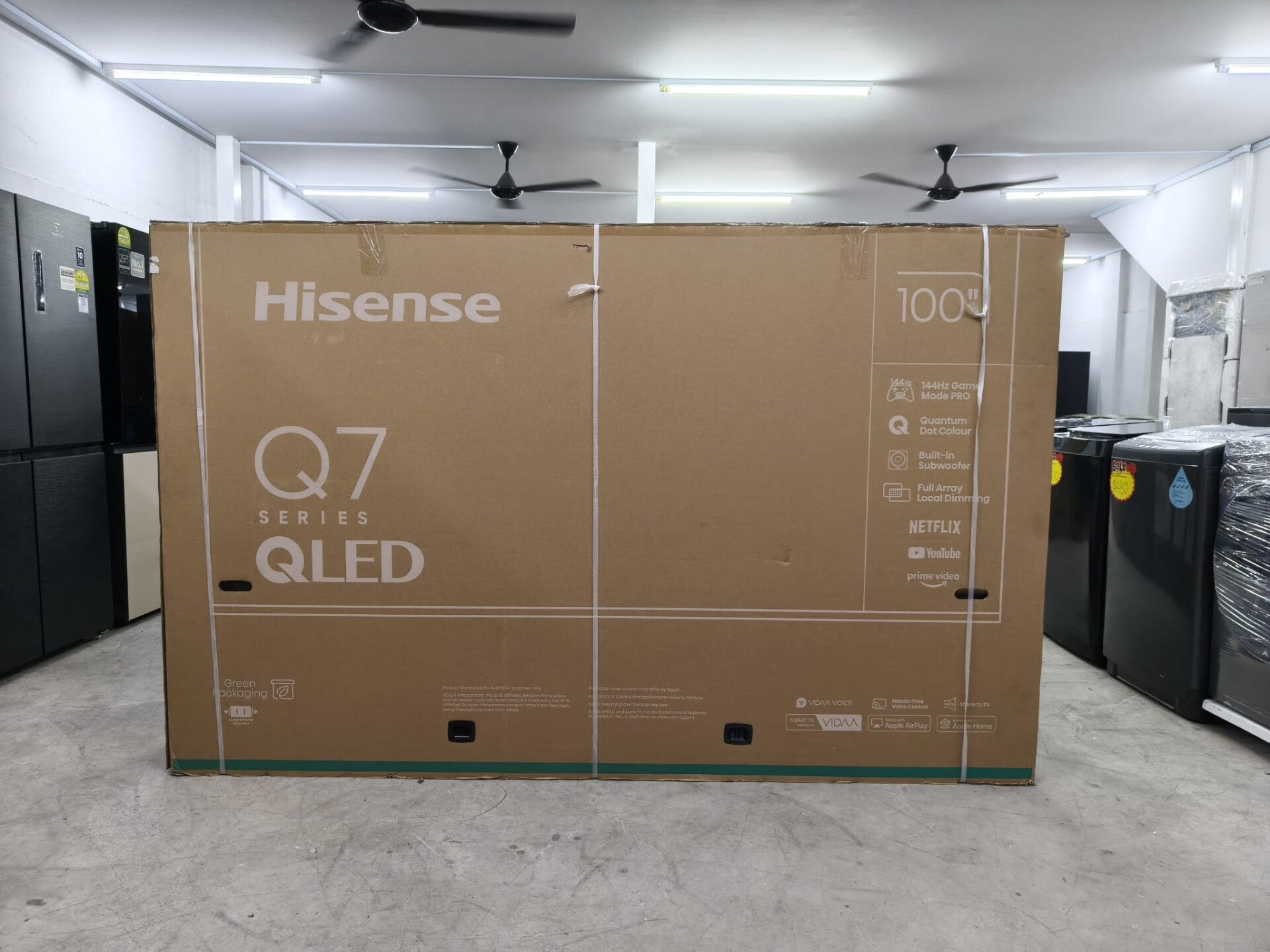 HISENSE 100-INCH 4K QLED SMART TV MODEL: 100Q7N DISPLAY SET