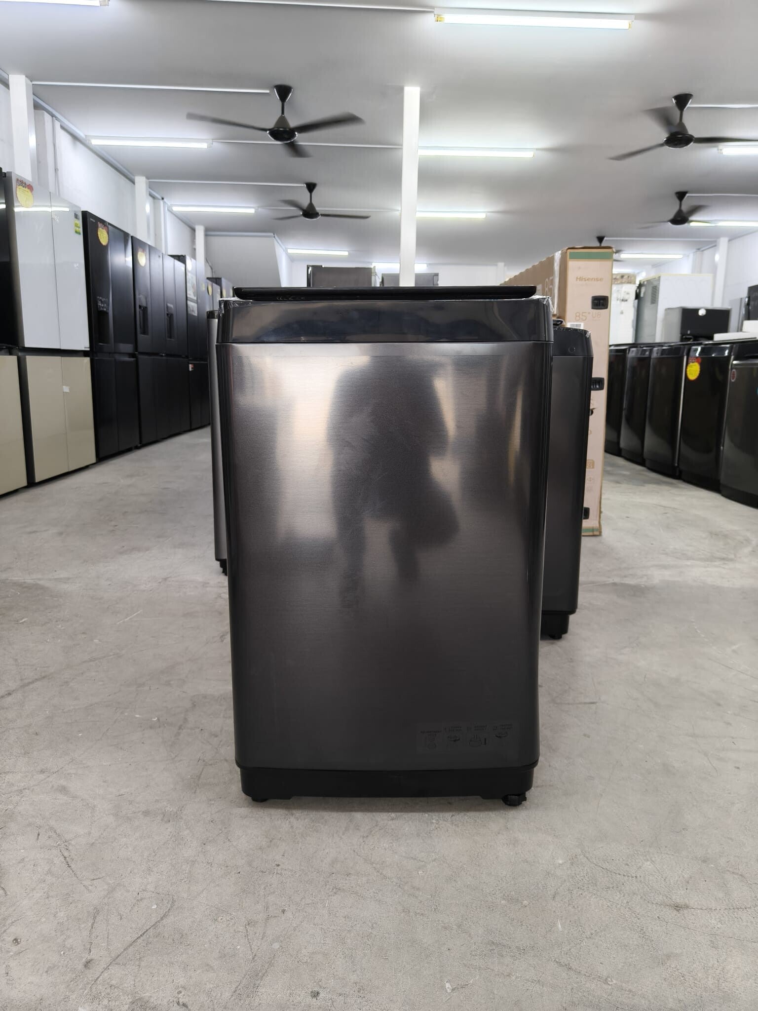 HISENSE 8KG TOP LOAD WASHER MODEL: WT80F30 Display set