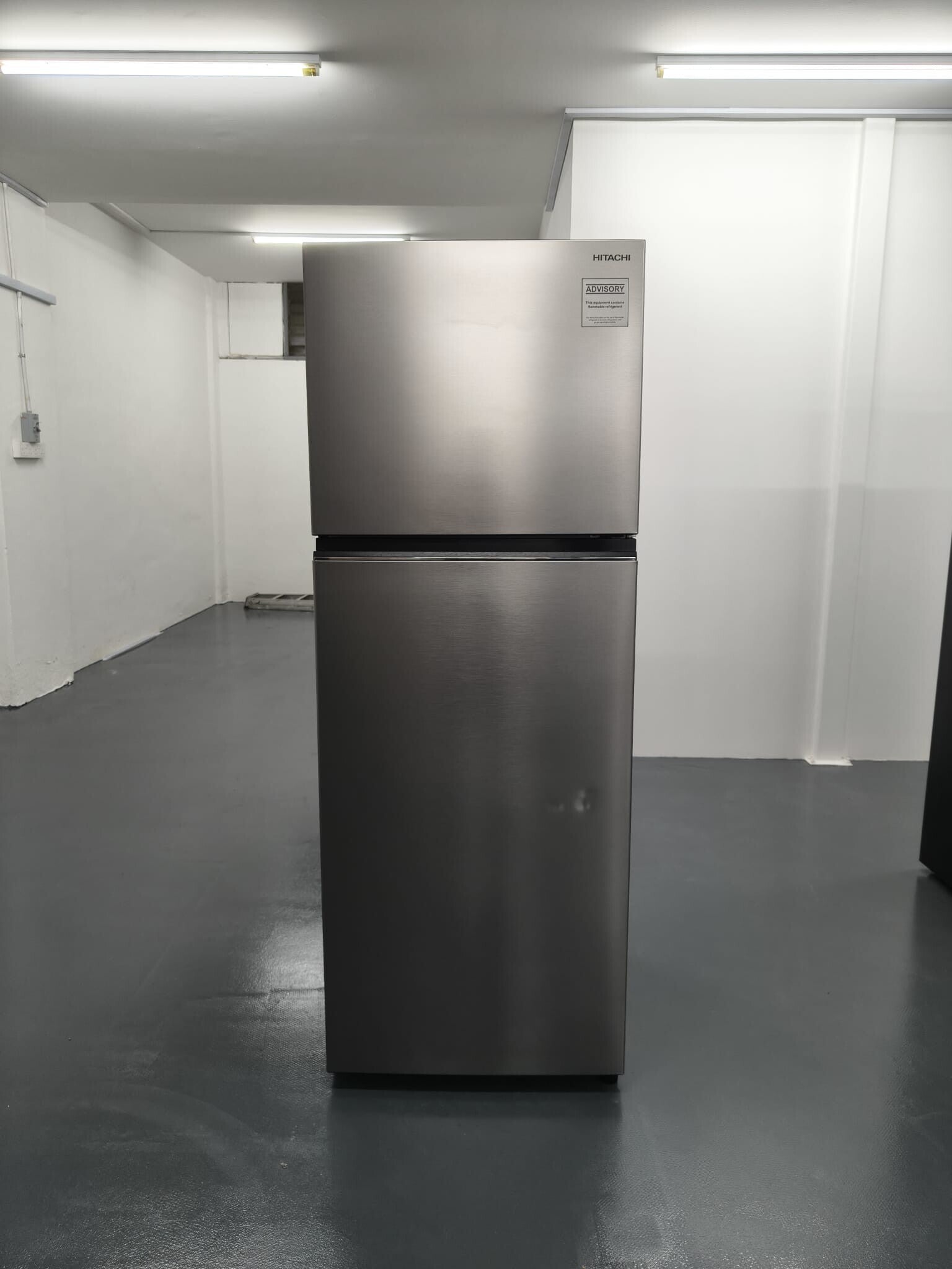 HITACHI 409L 2 Door Top Freezer Refrigerator Model: HRTN6443SXSG