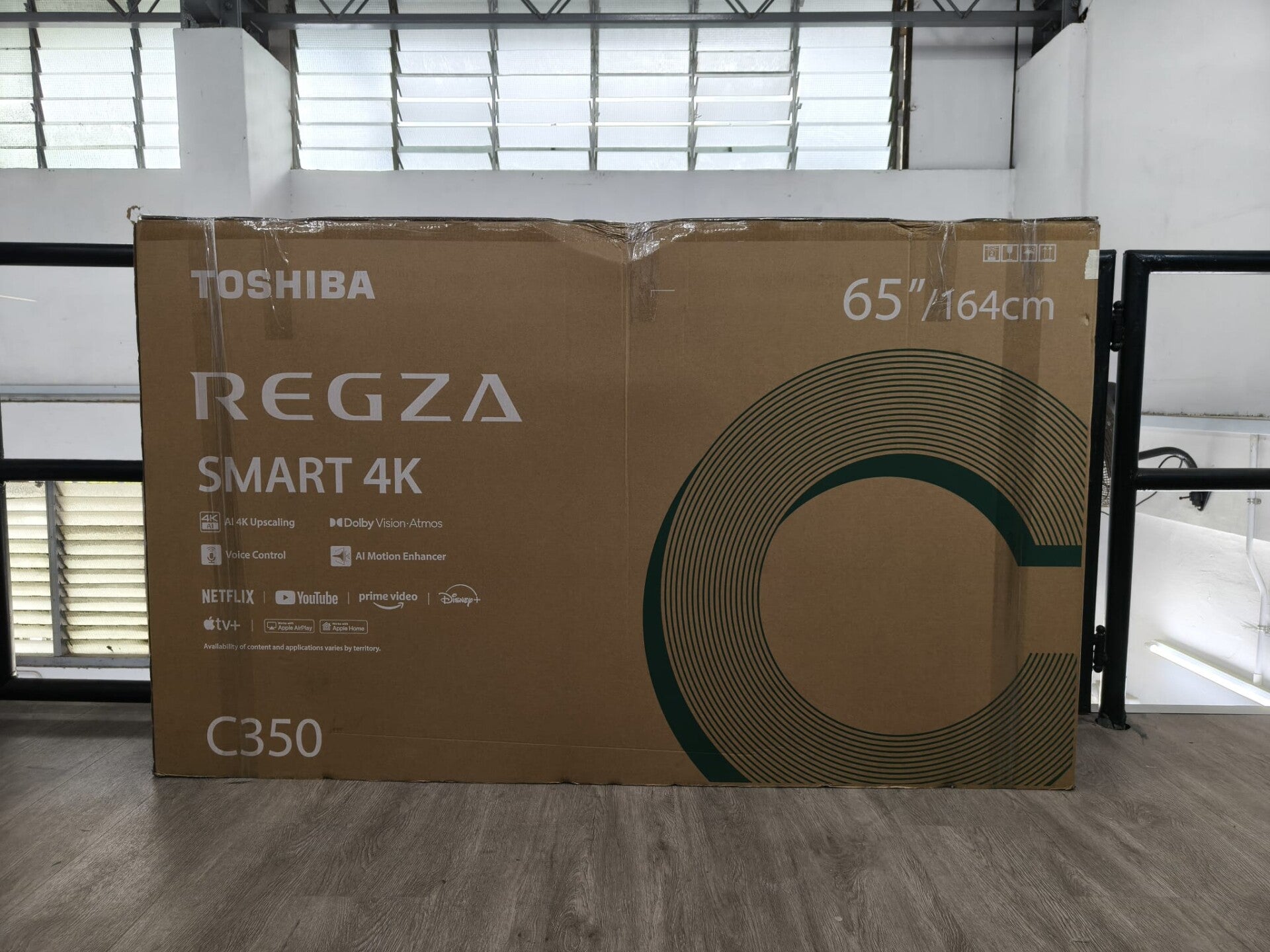 TOSHIBA 65 inch Smart 4K TV Model: 65C350RP Display Set