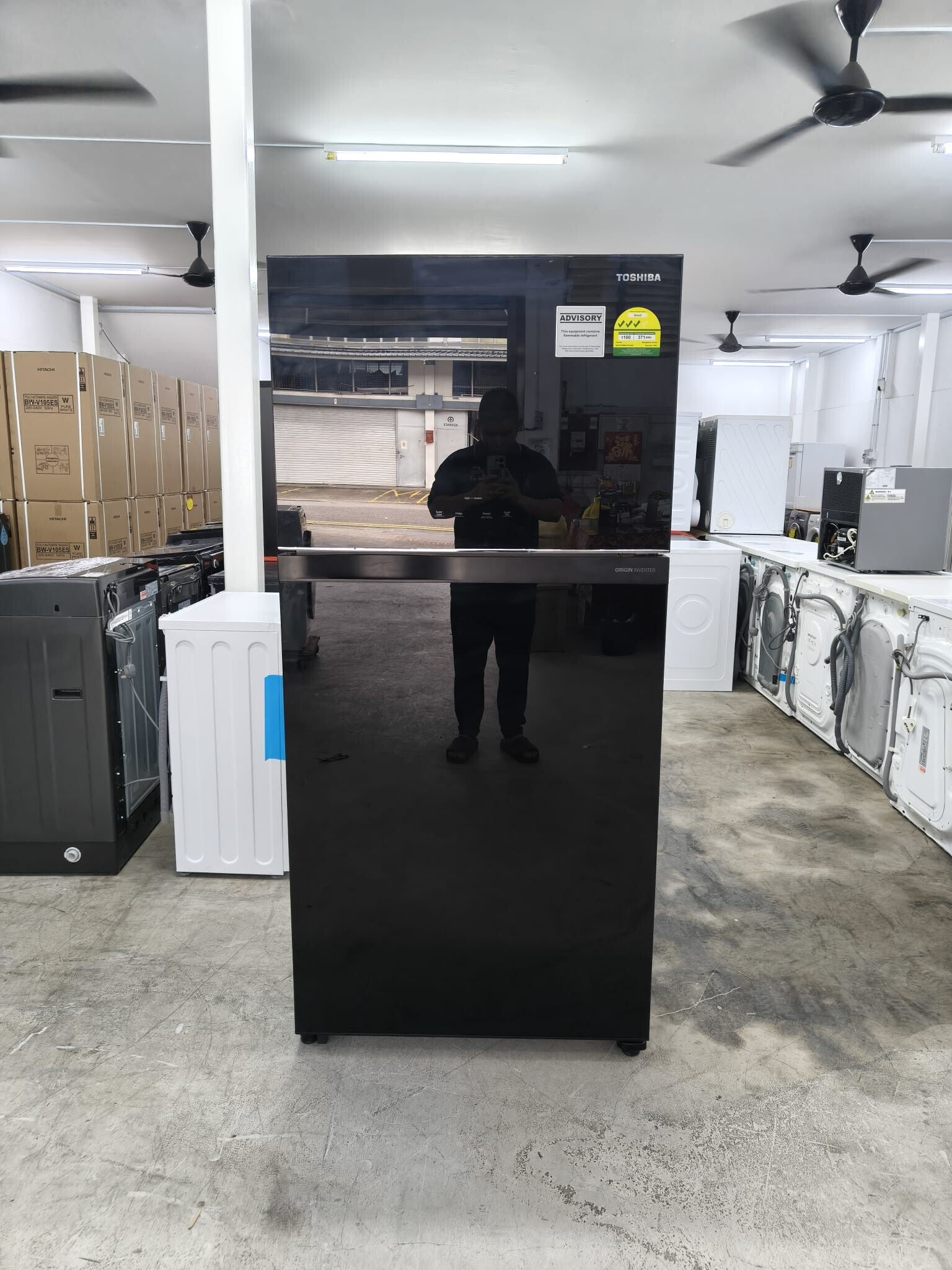 USED TOSHIBA 548L Top and Bottom Black Fridge Model: GR-RT735WE-PGX(XK)