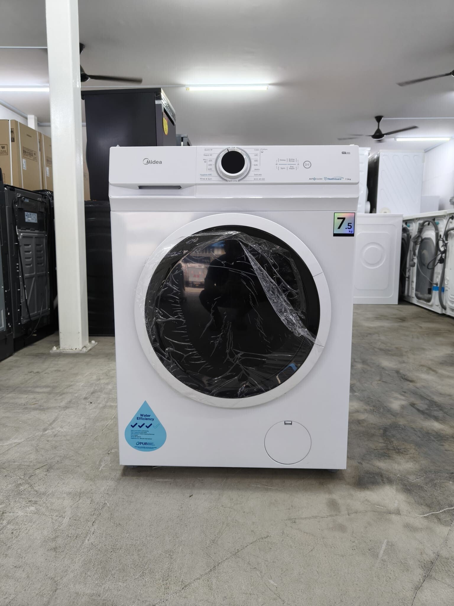 MIDEA 7.5kg White Front Load Washer Water Efficiency 3 Ticks Model: MF100W75 Display Set