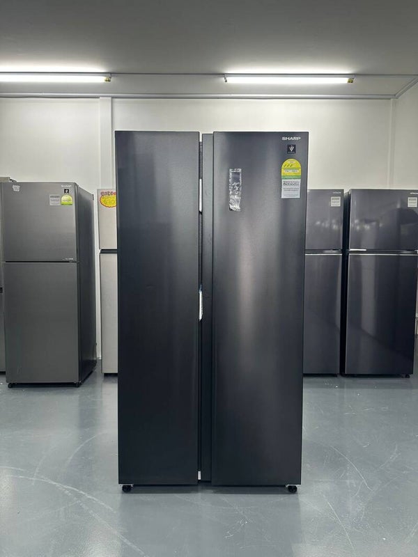 Display Set SHARP 599L SIDE BY SIDE FRIDGE Model : SJ-SS60E-DS