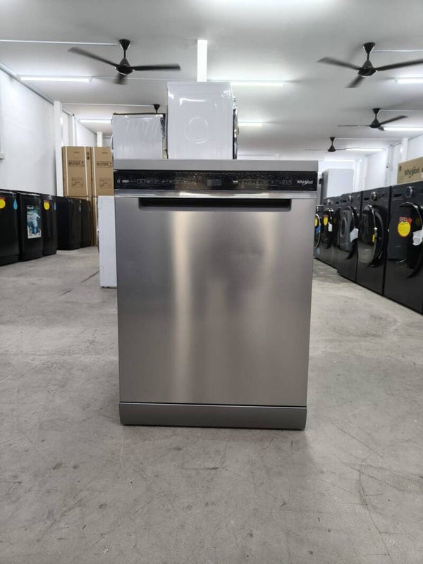 WHIRLPOOL 15 Place Setting Dishwasher Model:WDFS3L5PIXSG Display Set