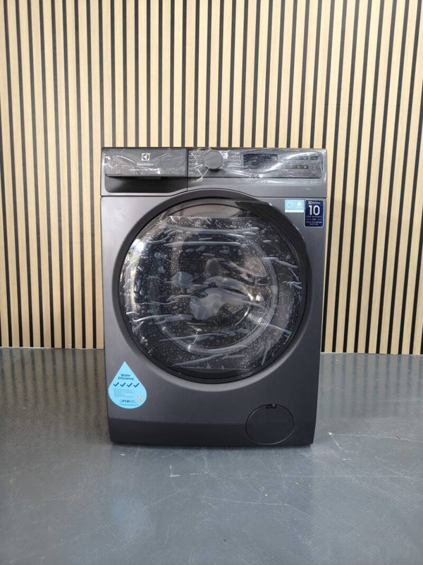 ELECTROLUX 13kg/9kg UltimateCare 700 washer dryer - Model: EWW1343R7SC
