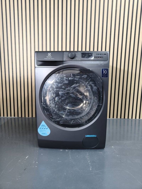ELECTROLUX 10/7kg UltimateCare 500 WASHER DRYER Model:EWW1023P5SC Display Set