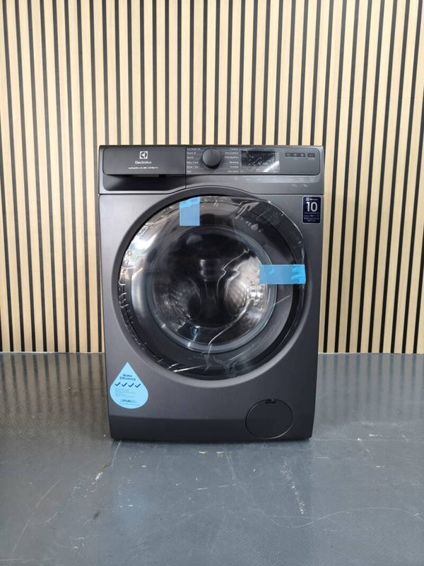 ELECTROLUX 13kg UltimateCare 500 front load washing machine Model: EWF1343P5SC